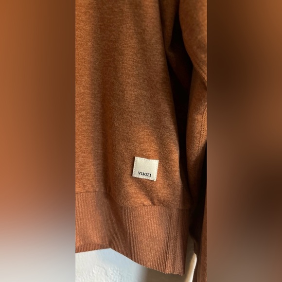 Vuori Halo Crewneck Sweatshirt - Picture 4 of 5